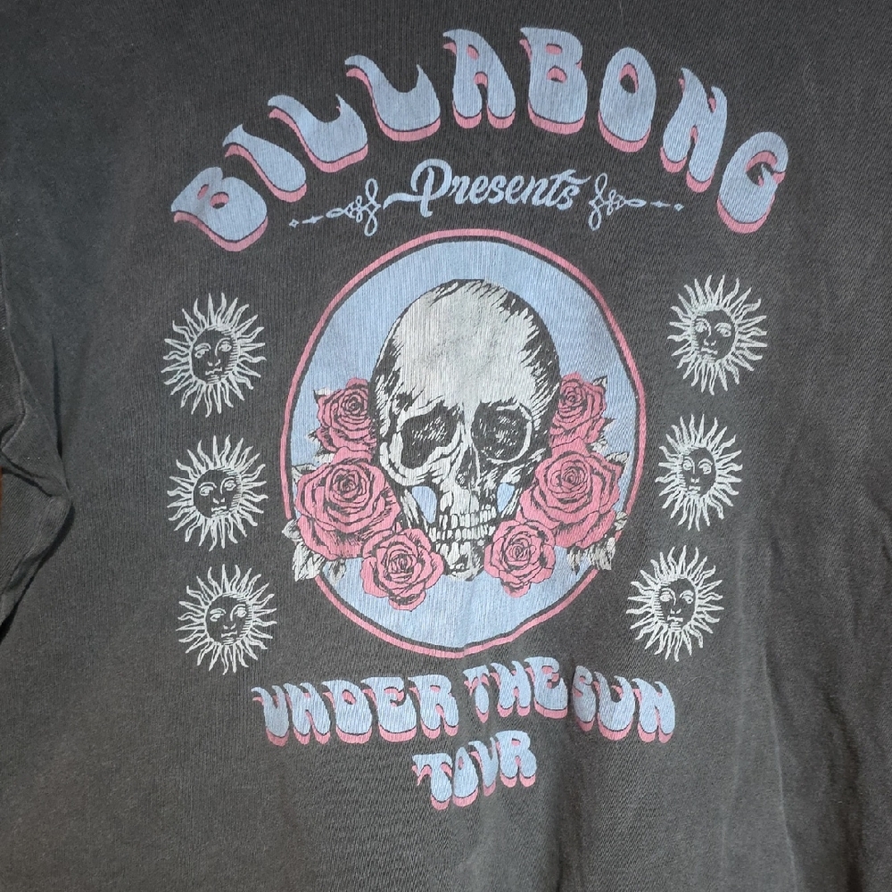 Billabong Under The Sun Tour Graphic Crop Top Faded Black Skull Roses Size‎ L